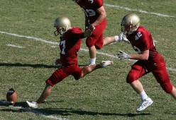 开云体育官方下载-三分射手跑位距离和速度的战术意义，三分射手sg