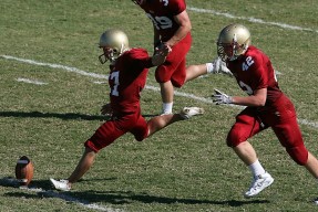 开云体育官方下载-三分射手跑位距离和速度的战术意义，三分射手sg